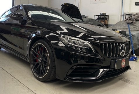 Manutenção e revisão<br> em veículos Premium